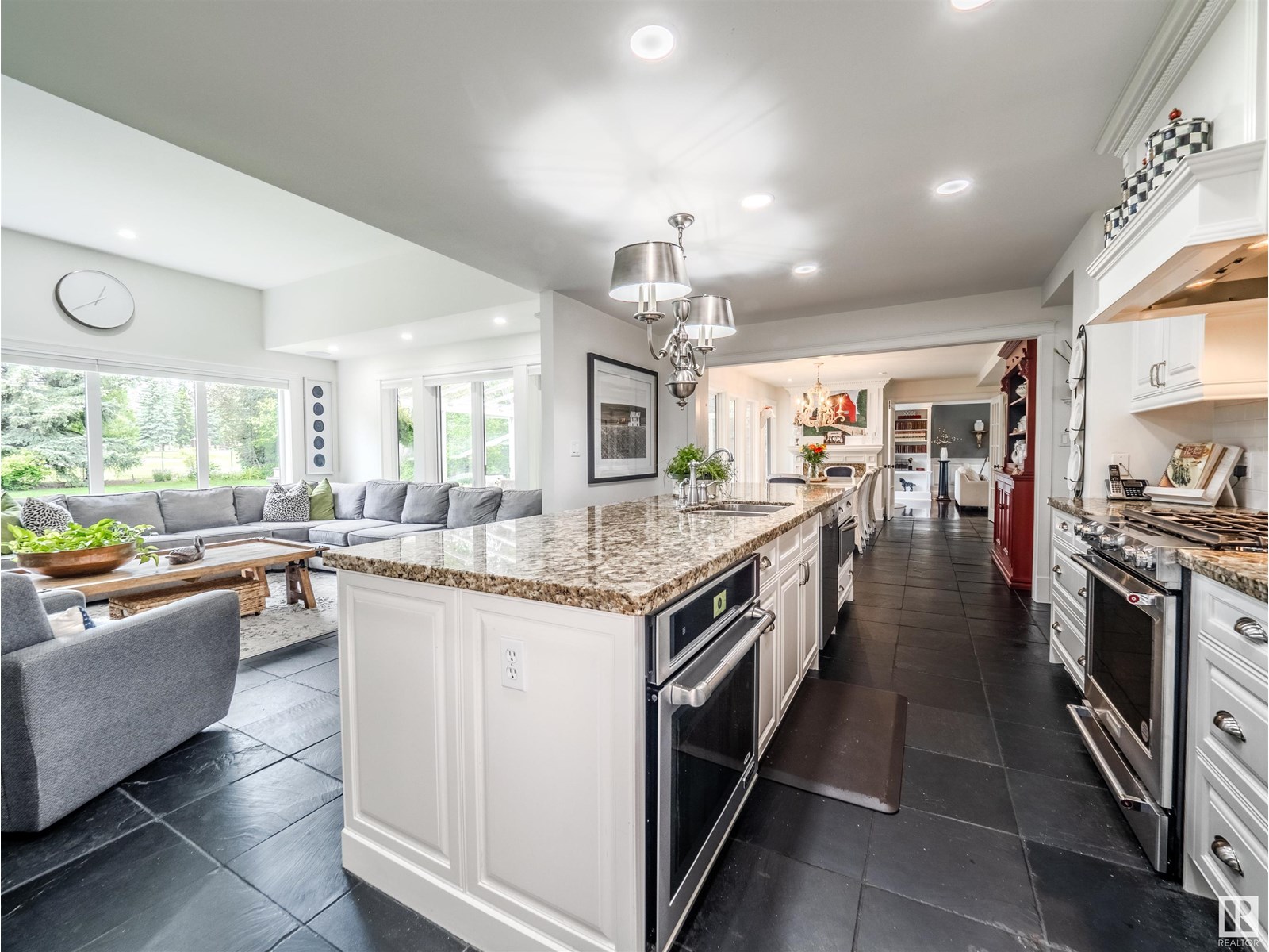Property at 95 FAIRWAY DR NW image 5