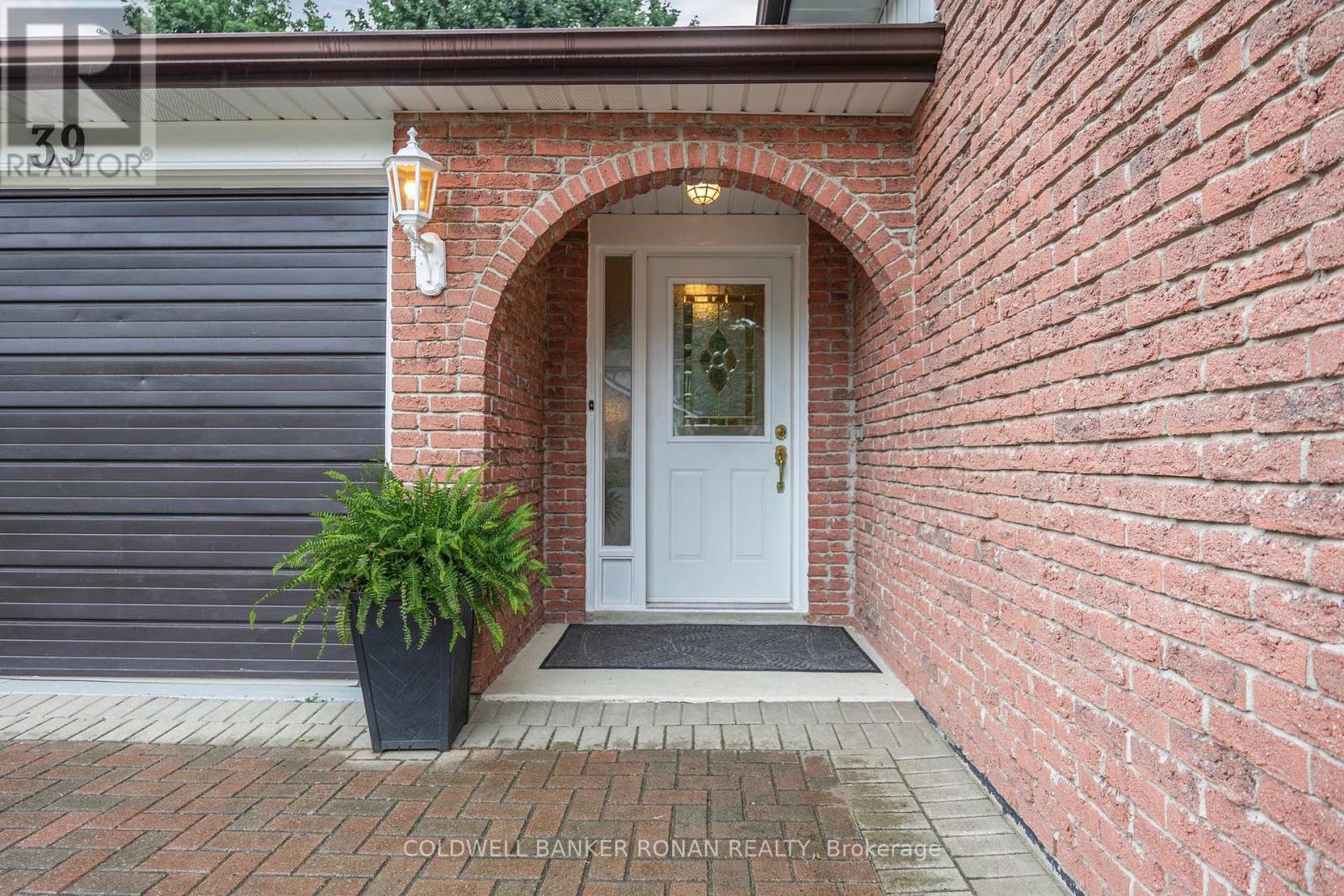 Property at 39 MITCHELL AVENUE image 4