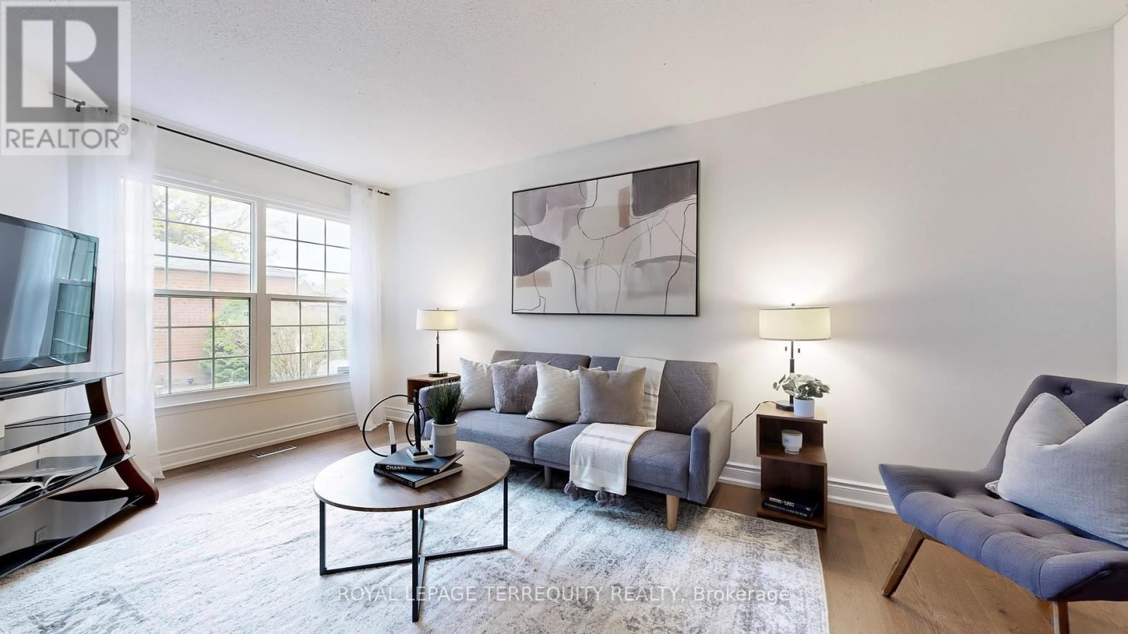 Property at 8 COUPERTHWAITE CRESCENT image 3
