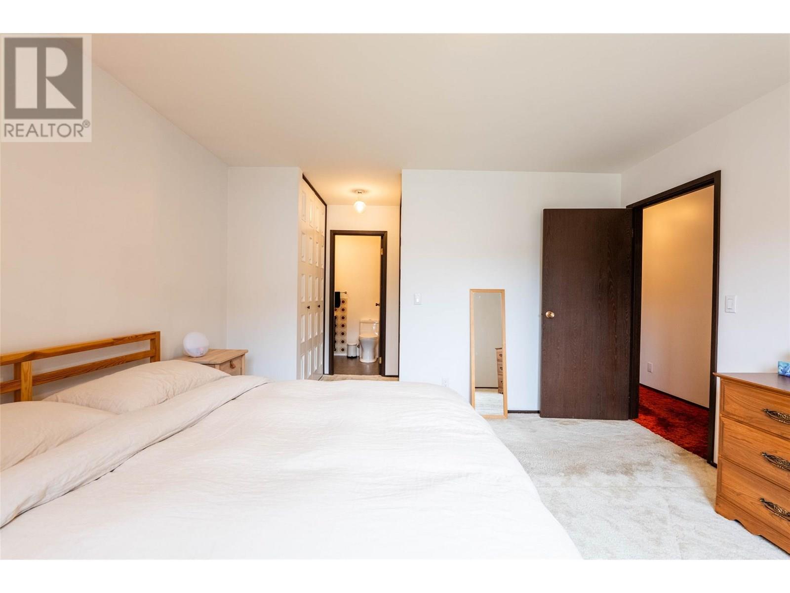 Property at 1707 SLOCAN Crescent image 1