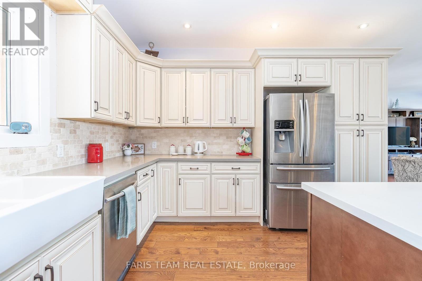 Property at 1933 VESPRA VALLEY ROAD image 4