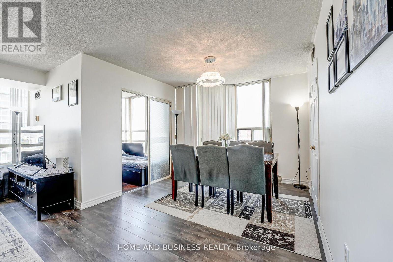 1015 - 250 Webb Drive, Mississauga, Ontario  L5B 3Z4 - Photo 16 - W12250821