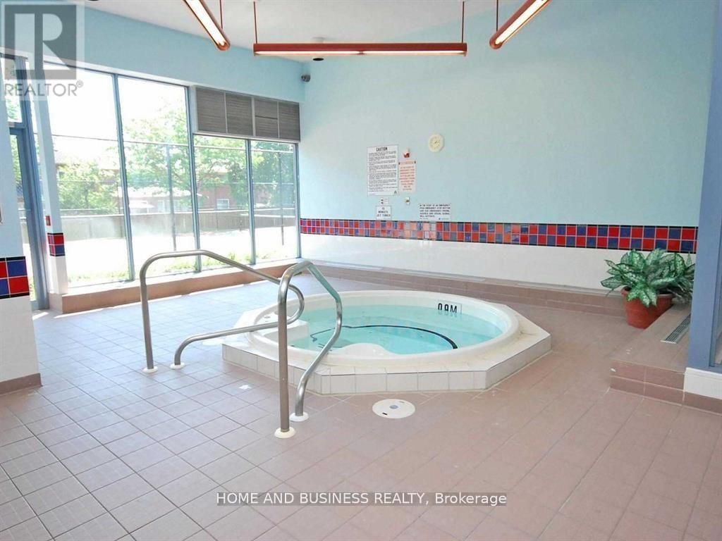 1015 - 250 Webb Drive, Mississauga, Ontario  L5B 3Z4 - Photo 34 - W12250821