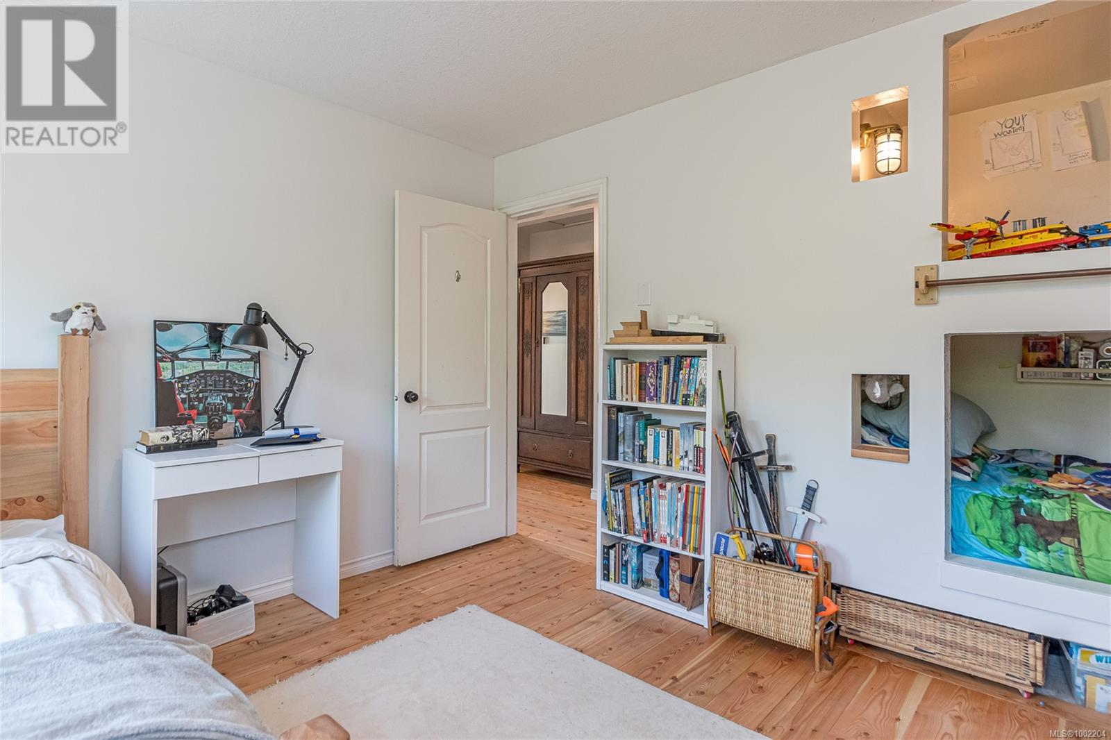 Property at 2965 Barnes Rd image 5