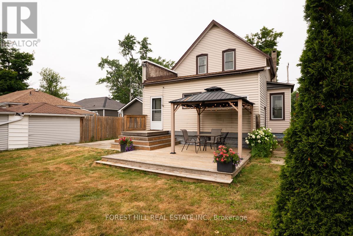 Property at 108 CROSS STREET E image 4