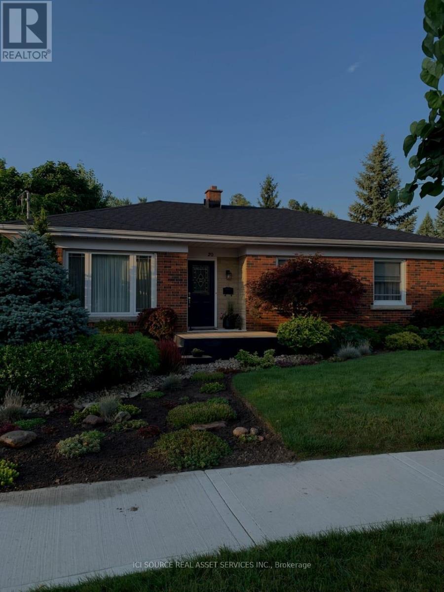 Property at 20 HILLIER CRESCENT image 1