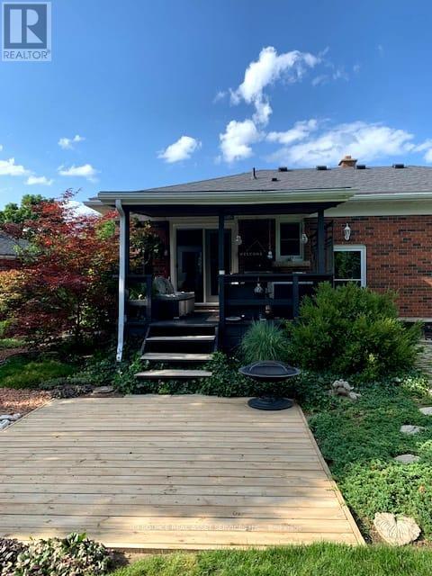 Property at 20 HILLIER CRESCENT image 2