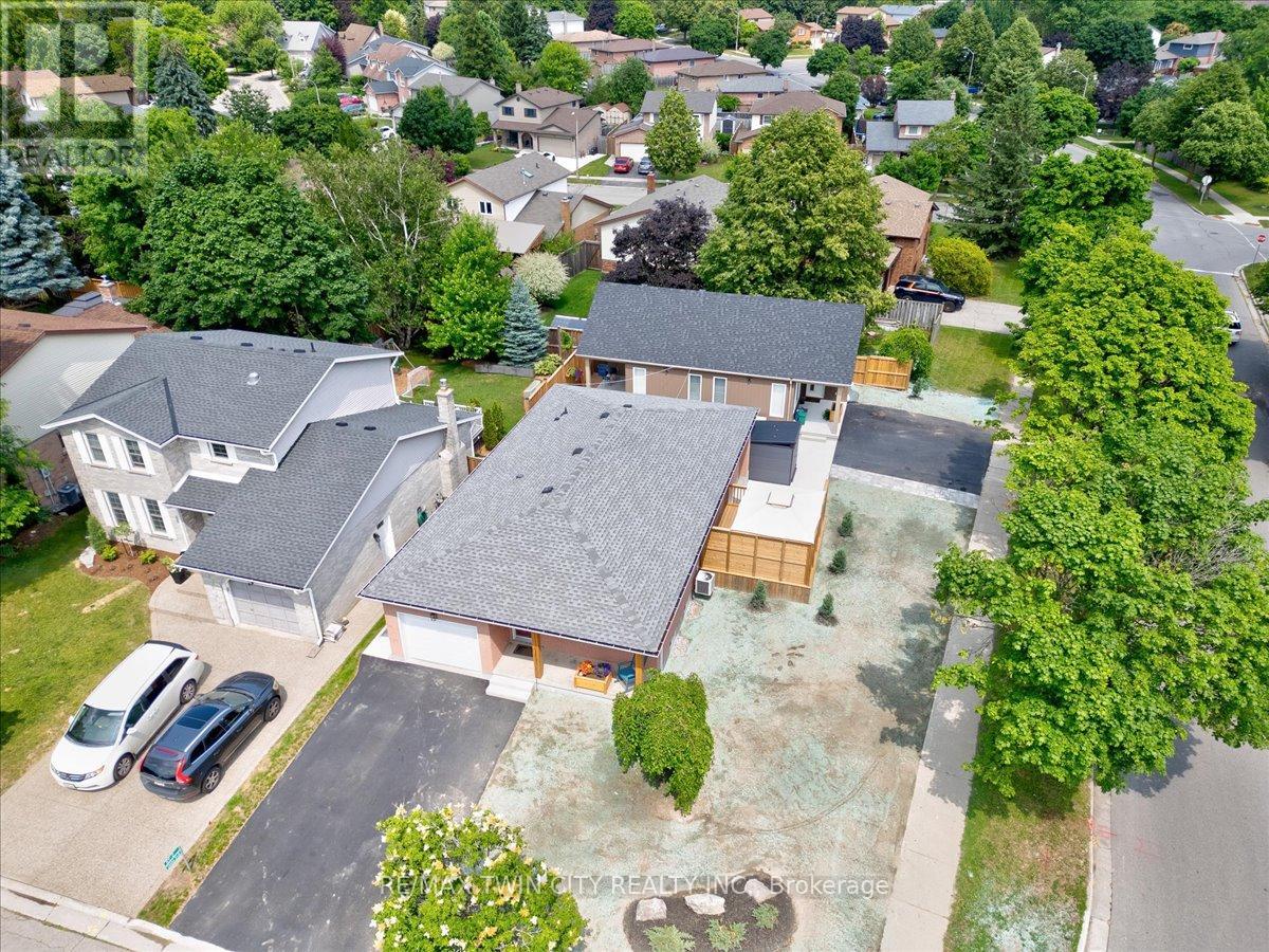 Property at 2 PIPERS GREEN COURT image 3