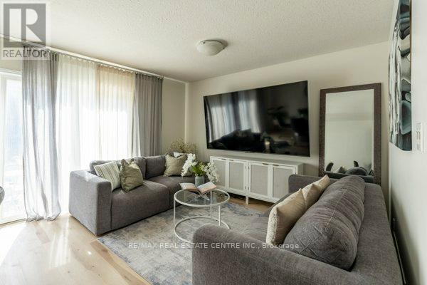 30 Fallowfield Drive, Kitchener, Ontario  N2C 0A8 - Photo 13 - X12250770