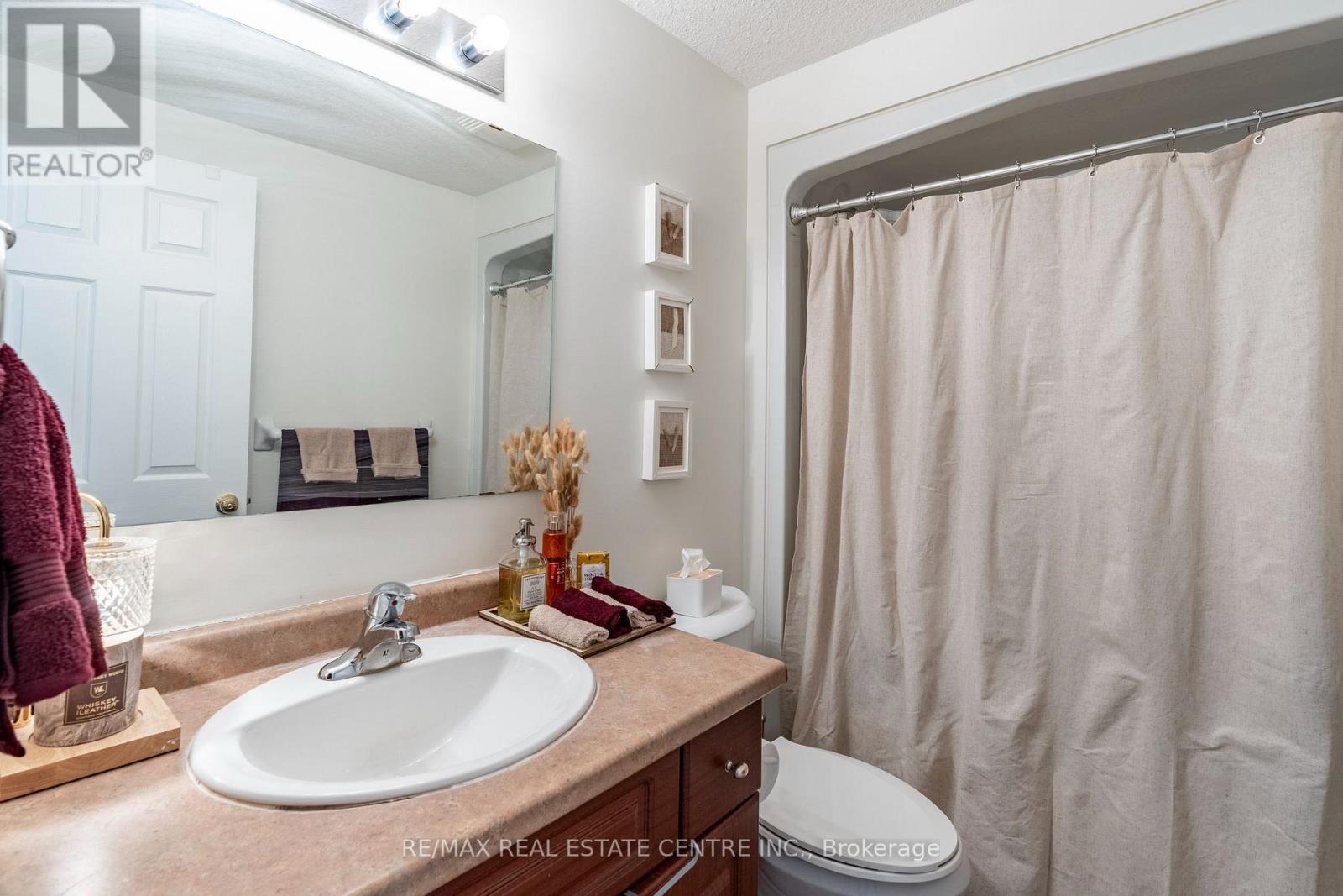 30 Fallowfield Drive, Kitchener, Ontario  N2C 0A8 - Photo 18 - X12250770
