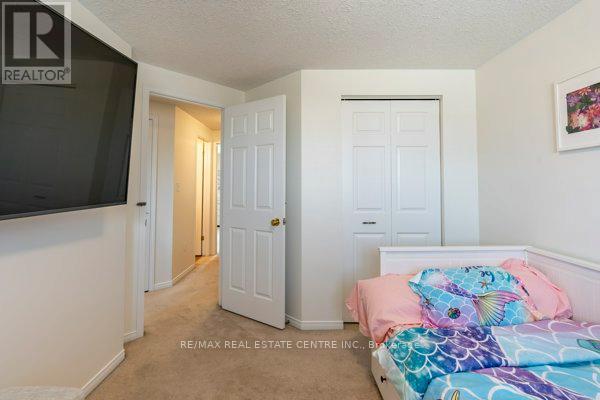 30 Fallowfield Drive, Kitchener, Ontario  N2C 0A8 - Photo 21 - X12250770