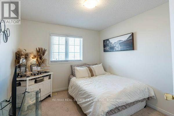 30 Fallowfield Drive, Kitchener, Ontario  N2C 0A8 - Photo 22 - X12250770