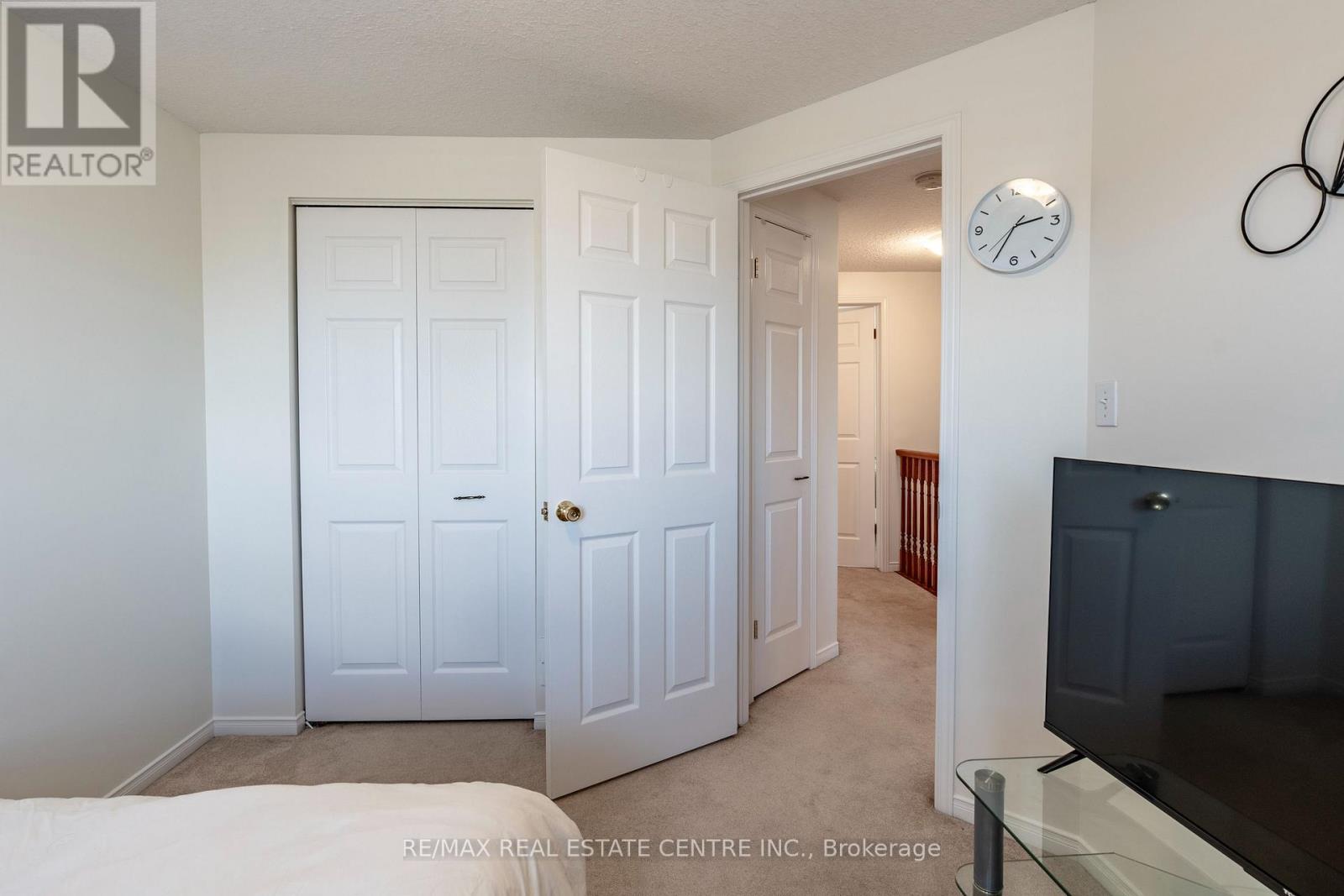 30 Fallowfield Drive, Kitchener, Ontario  N2C 0A8 - Photo 24 - X12250770