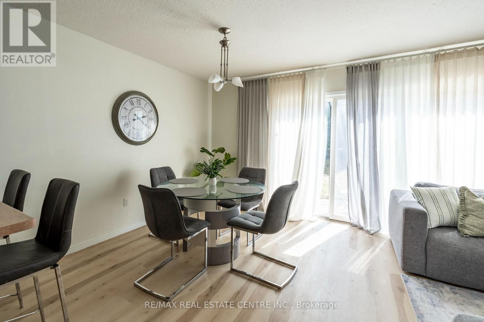 30 Fallowfield Drive, Kitchener, Ontario  N2C 0A8 - Photo 9 - X12250770