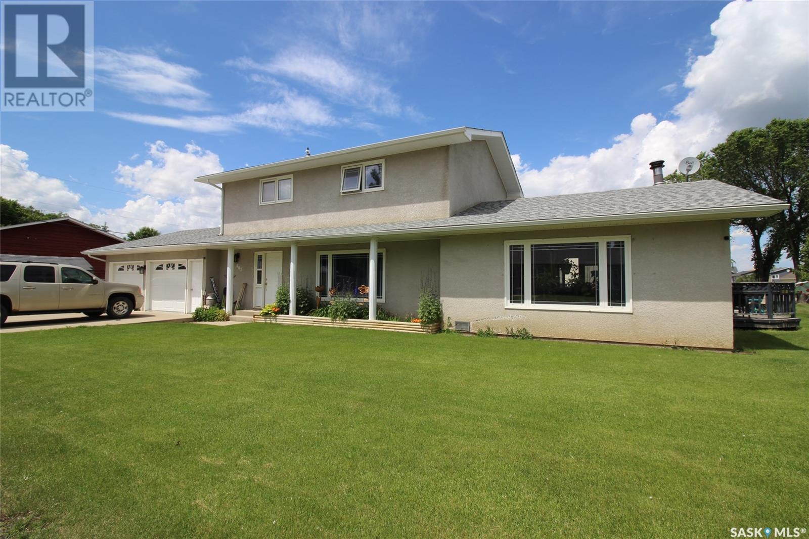 Property at 405 4th AVENUE E image 1