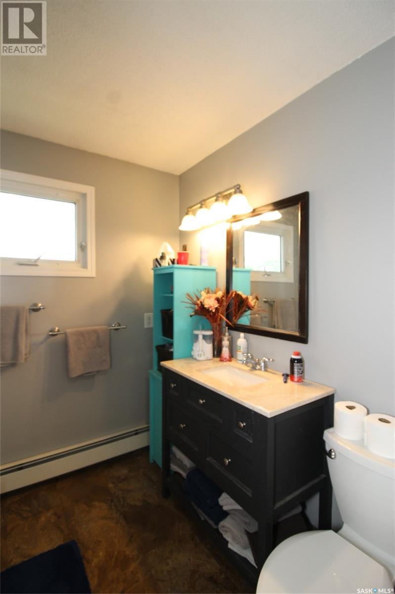 405 4th Avenue E, Shaunavon, Saskatchewan  S0N 2M0 - Photo 18 - SK010987