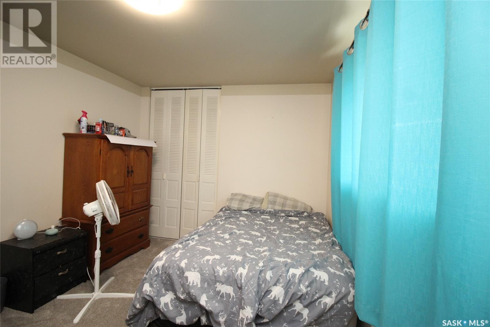 405 4th Avenue E, Shaunavon, Saskatchewan  S0N 2M0 - Photo 20 - SK010987