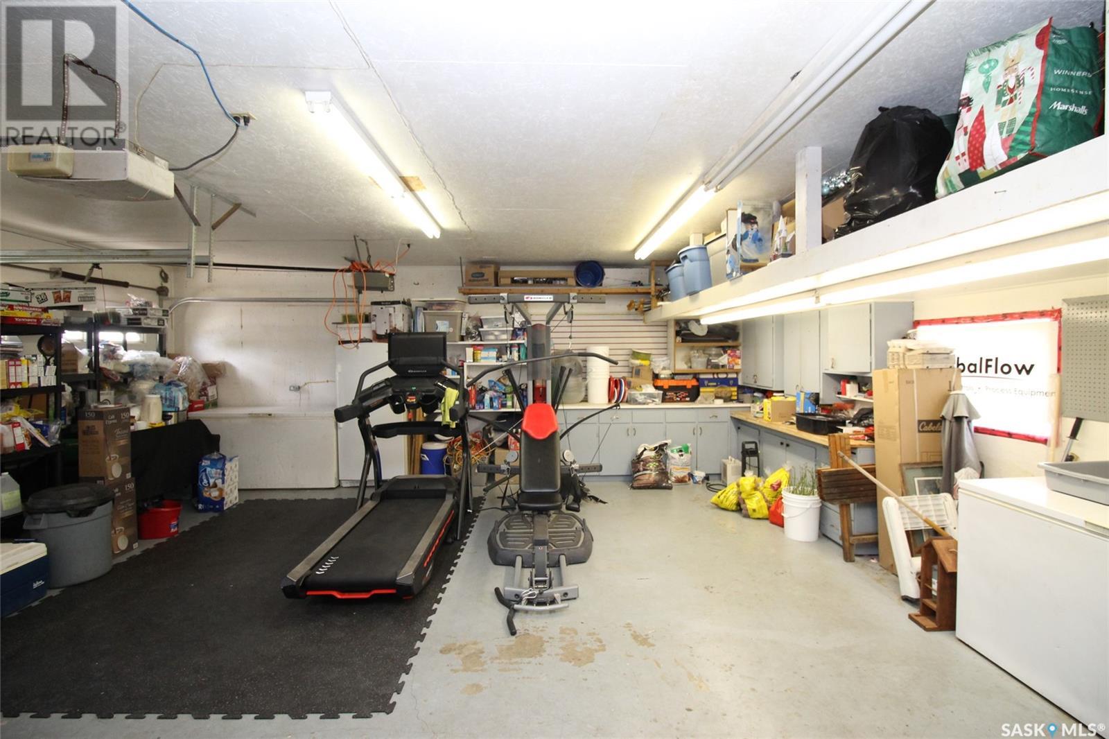405 4th Avenue E, Shaunavon, Saskatchewan  S0N 2M0 - Photo 33 - SK010987