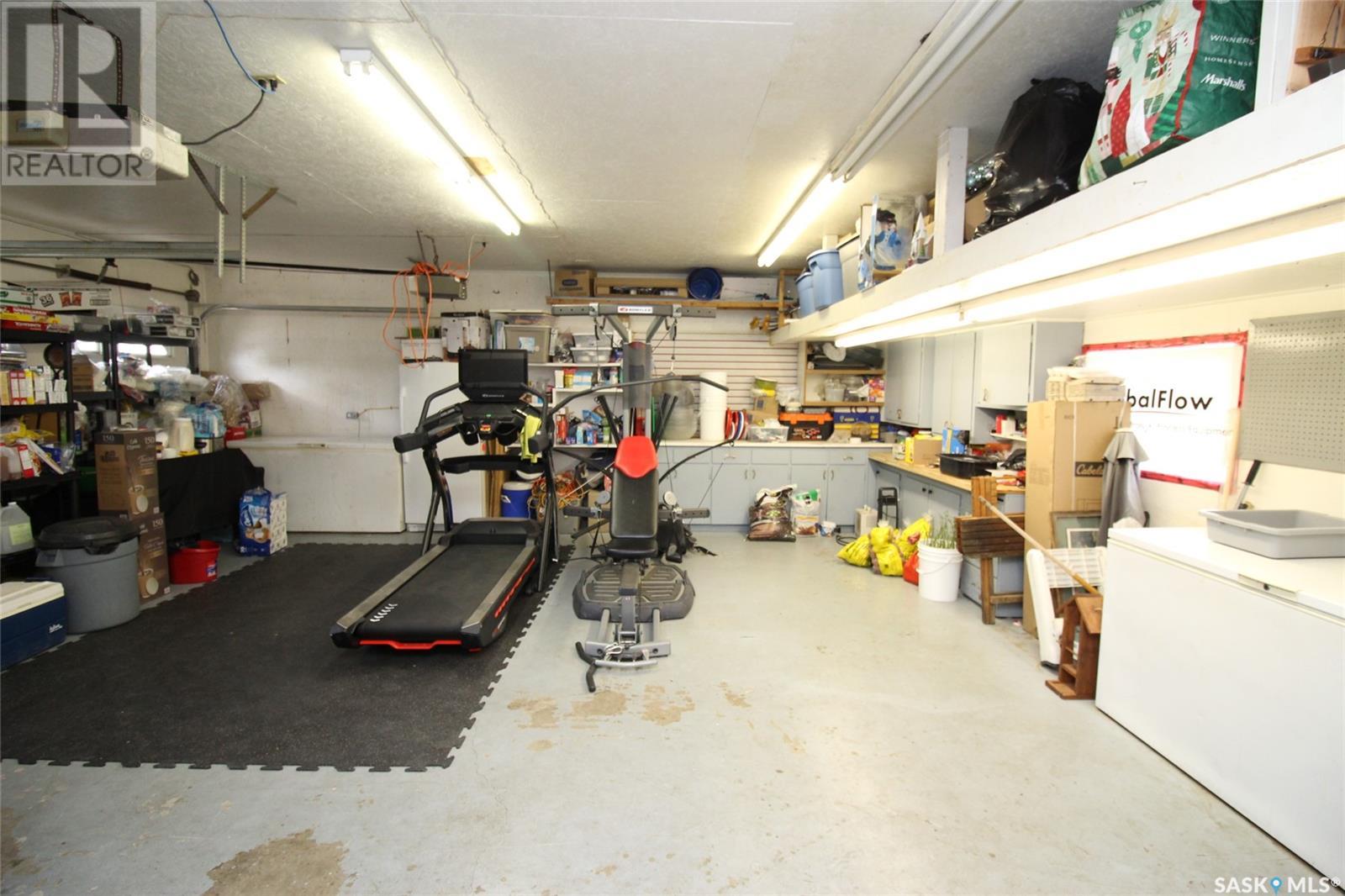 405 4th Avenue E, Shaunavon, Saskatchewan  S0N 2M0 - Photo 34 - SK010987