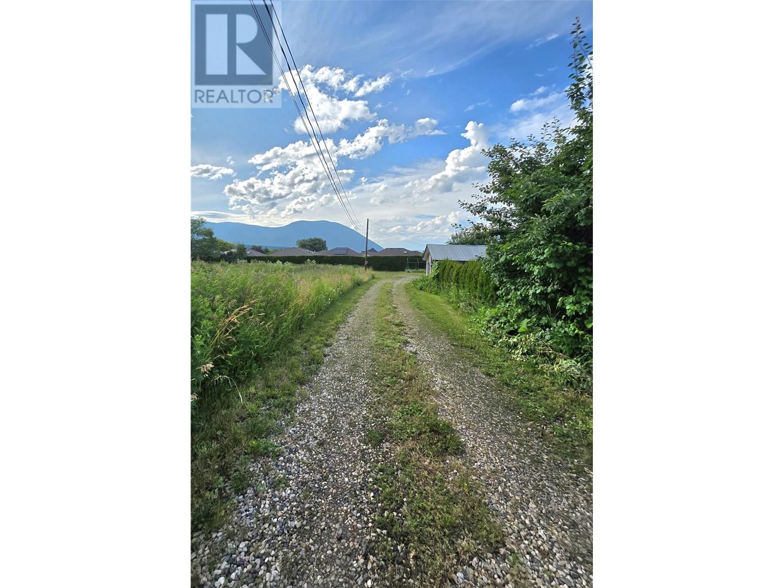 221 Beatty Avenue Nw, Salmon Arm, British Columbia  V1E 4M9 - Photo 29 - 10353627