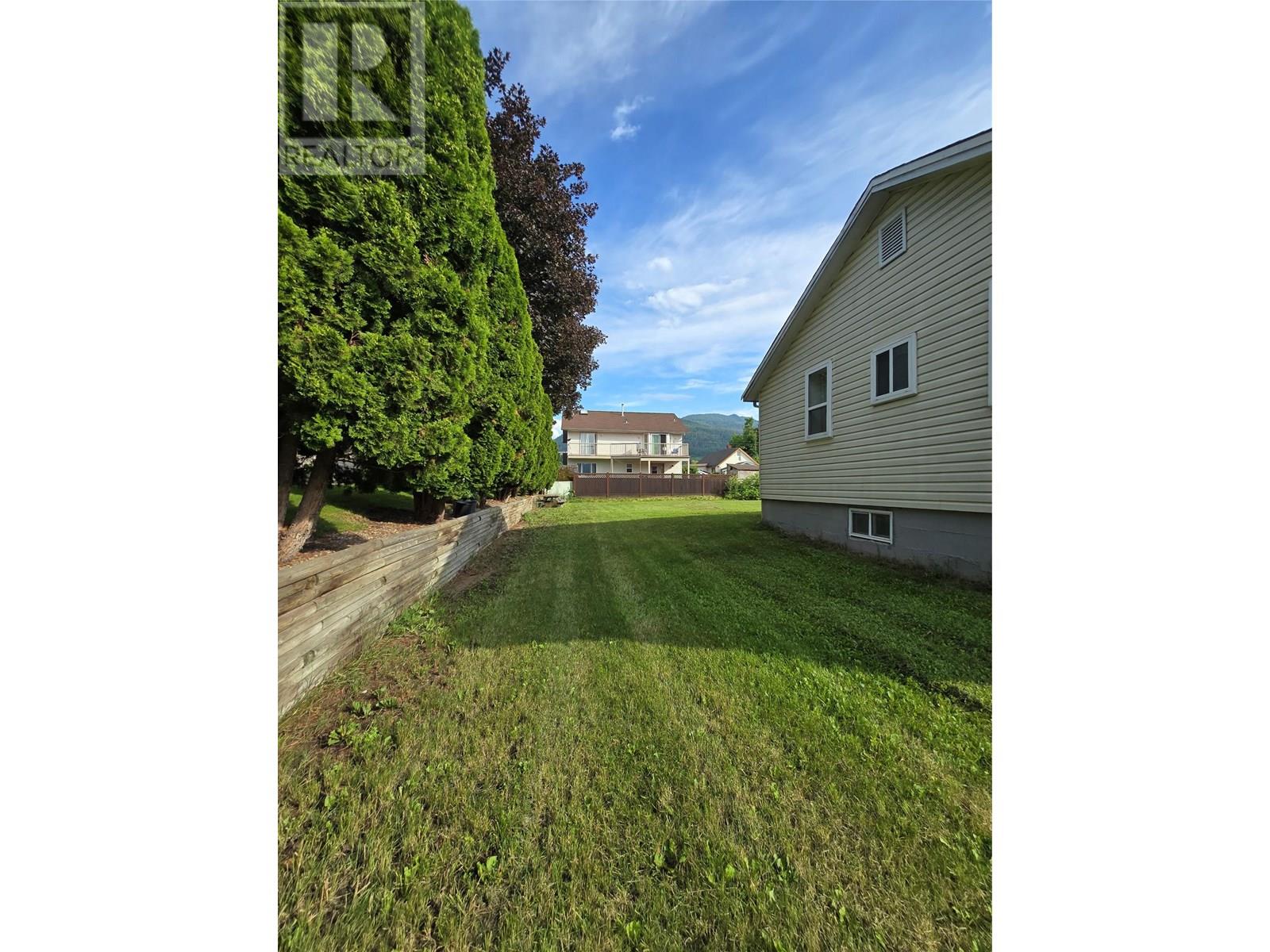 Property at 221 Beatty Avenue NW image 3