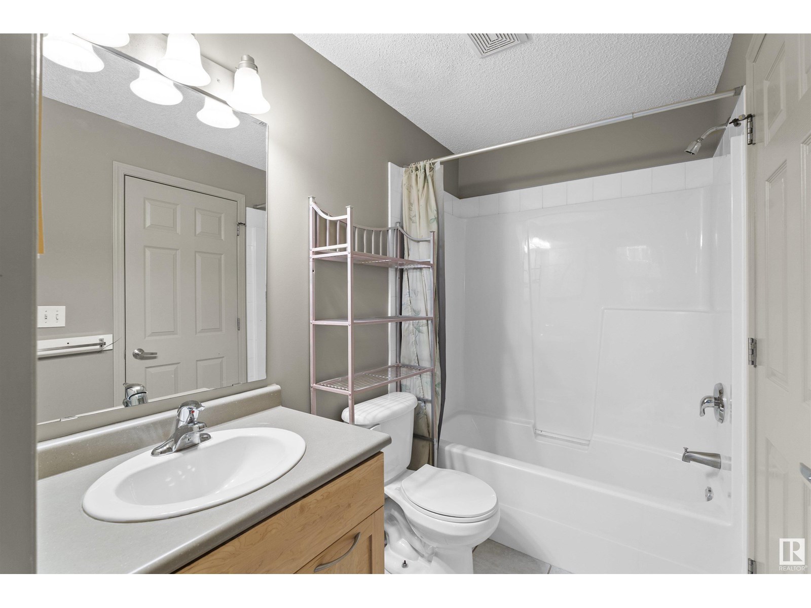 #1-110 4245 139 Av Nw, Edmonton, Alberta  T5L 3E8 - Photo 15 - E4444805