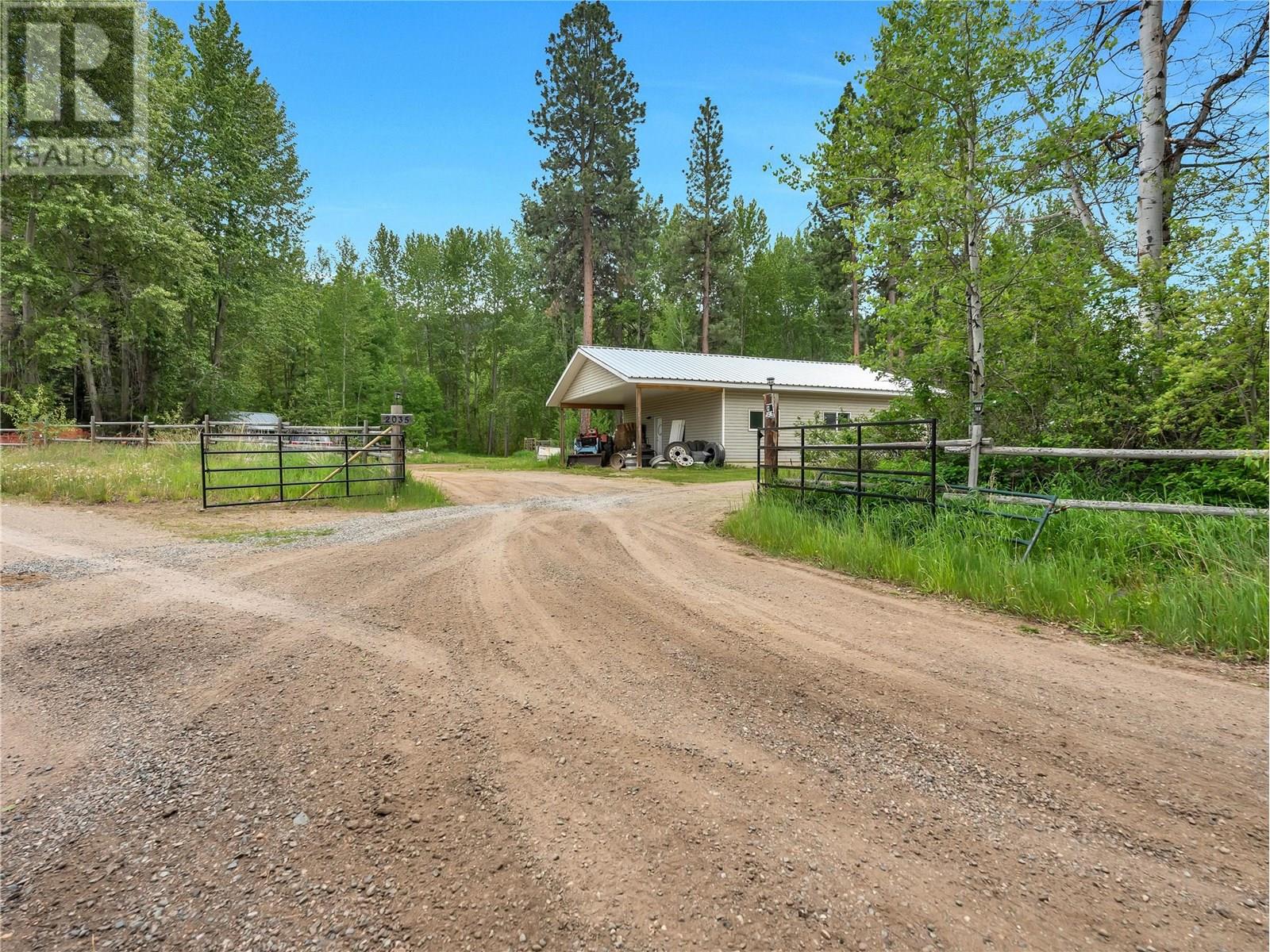 2035 Princeton Summerland Road, Princeton, British Columbia  V0X 1W0 - Photo 4 - 10349291