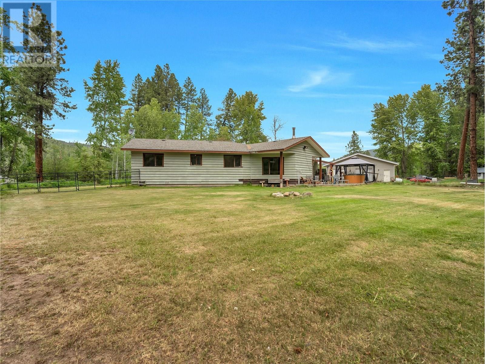 2035 Princeton Summerland Road, Princeton, British Columbia  V0X 1W0 - Photo 1 - 10349291