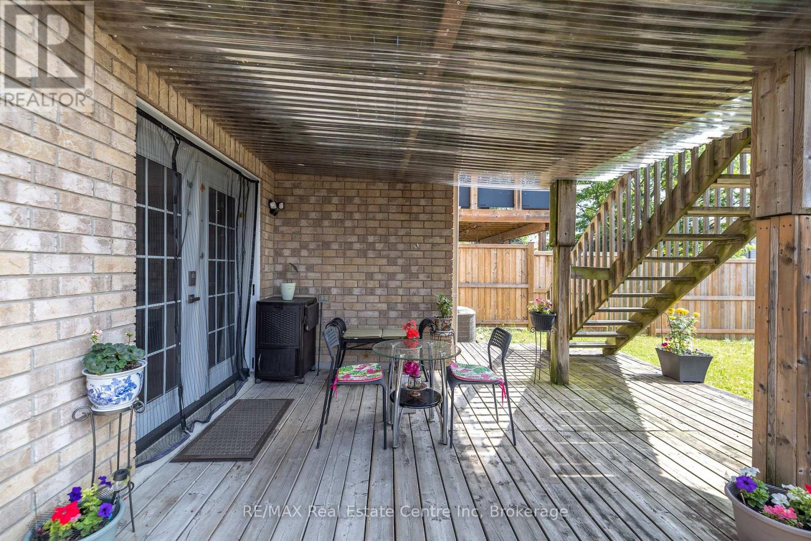 Property at 19 SANDCREEK LANE image 4