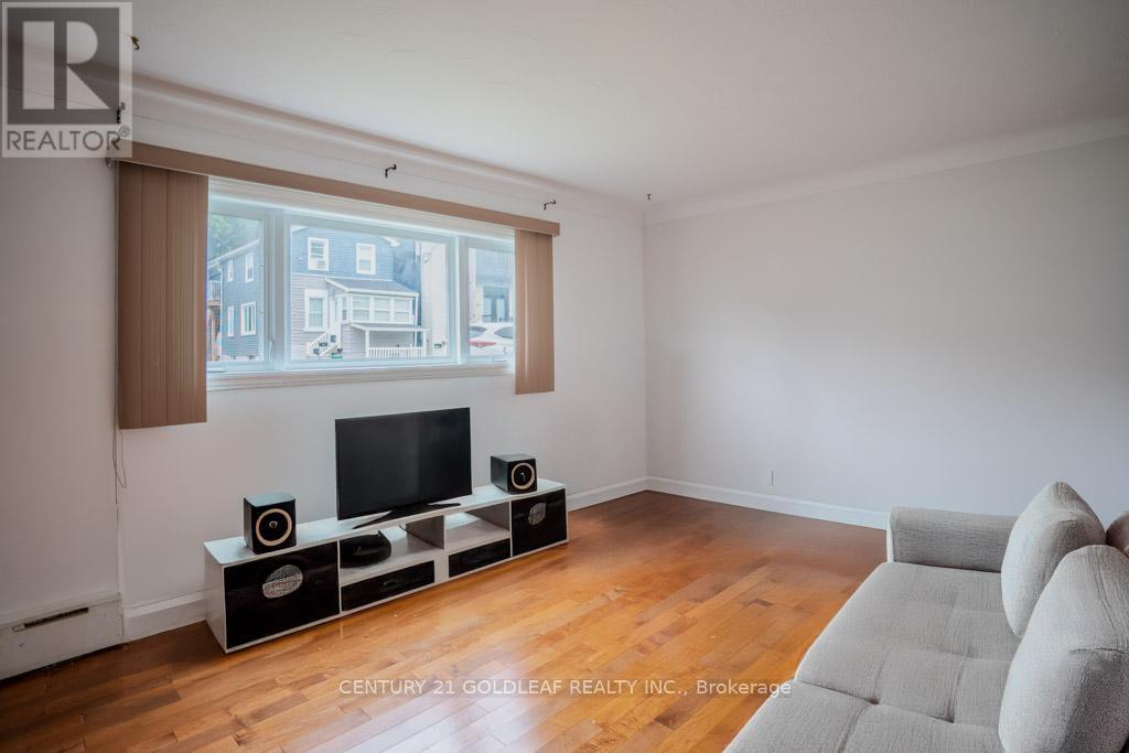 151 Montfort Street, Ottawa, Ontario  K1L 5P5 - Photo 11 - X12250879