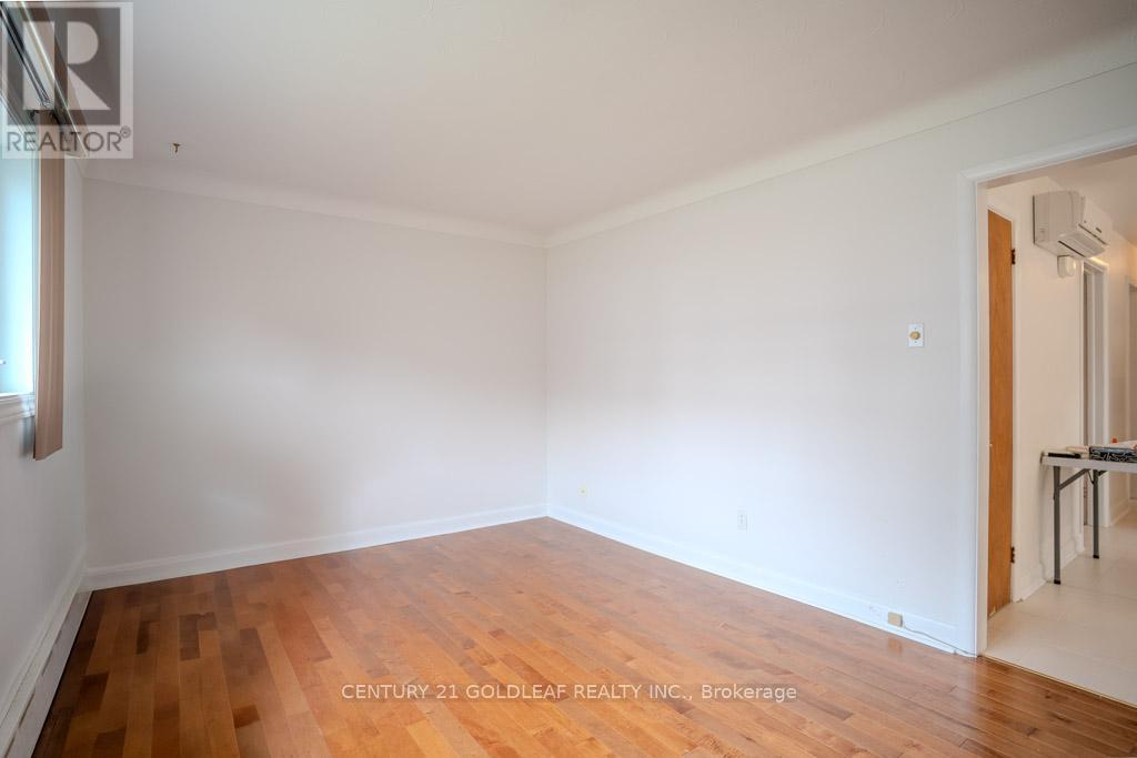 151 Montfort Street, Ottawa, Ontario  K1L 5P5 - Photo 12 - X12250879