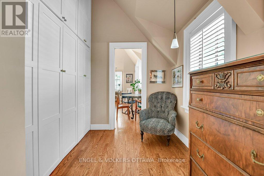 202 Cloverdale Road, Ottawa, Ontario  K1M 0X2 - Photo 43 - X12250928
