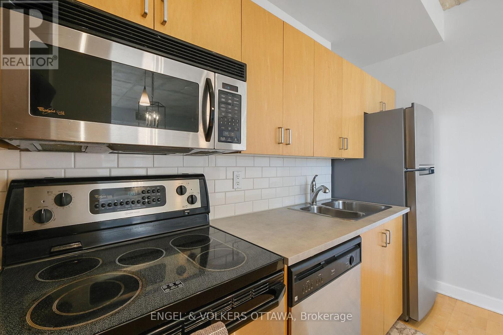 1304 - 180 York Street, Ottawa, Ontario  K1N 1J6 - Photo 13 - X12250939