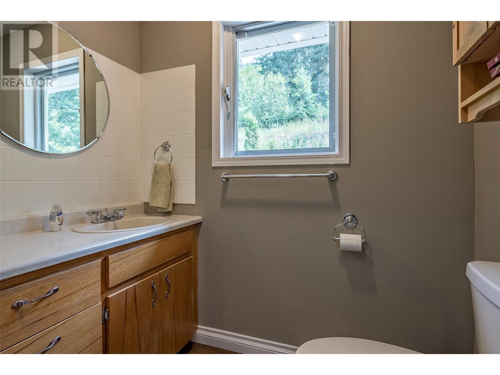 6960 Brewer Road, Coldstream, British Columbia  V1B 3H2 - Photo 18 - 10353820