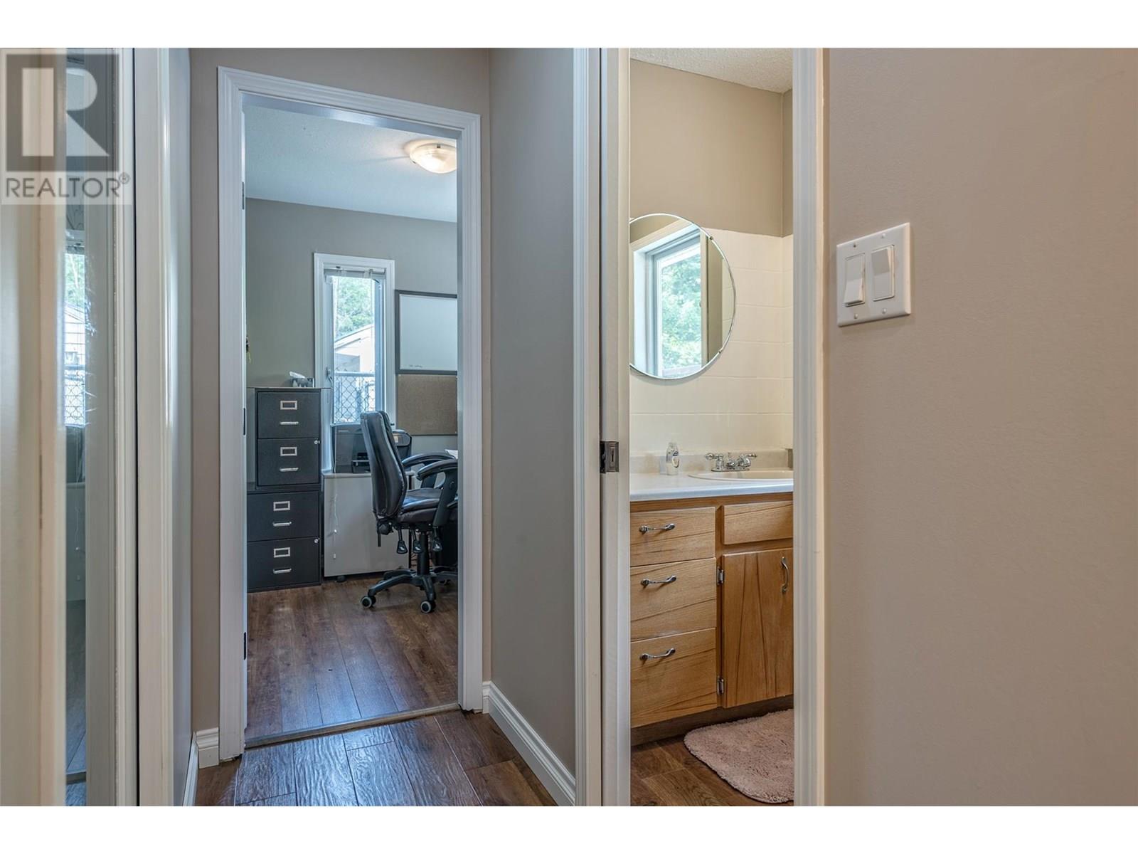 6960 Brewer Road, Coldstream, British Columbia  V1B 3H2 - Photo 17 - 10353820
