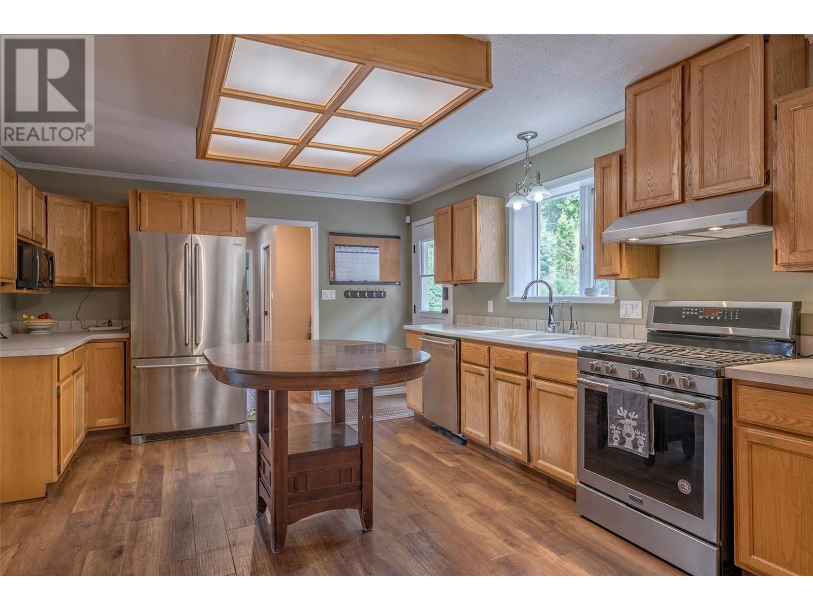 6960 Brewer Road, Coldstream, British Columbia  V1B 3H2 - Photo 10 - 10353820