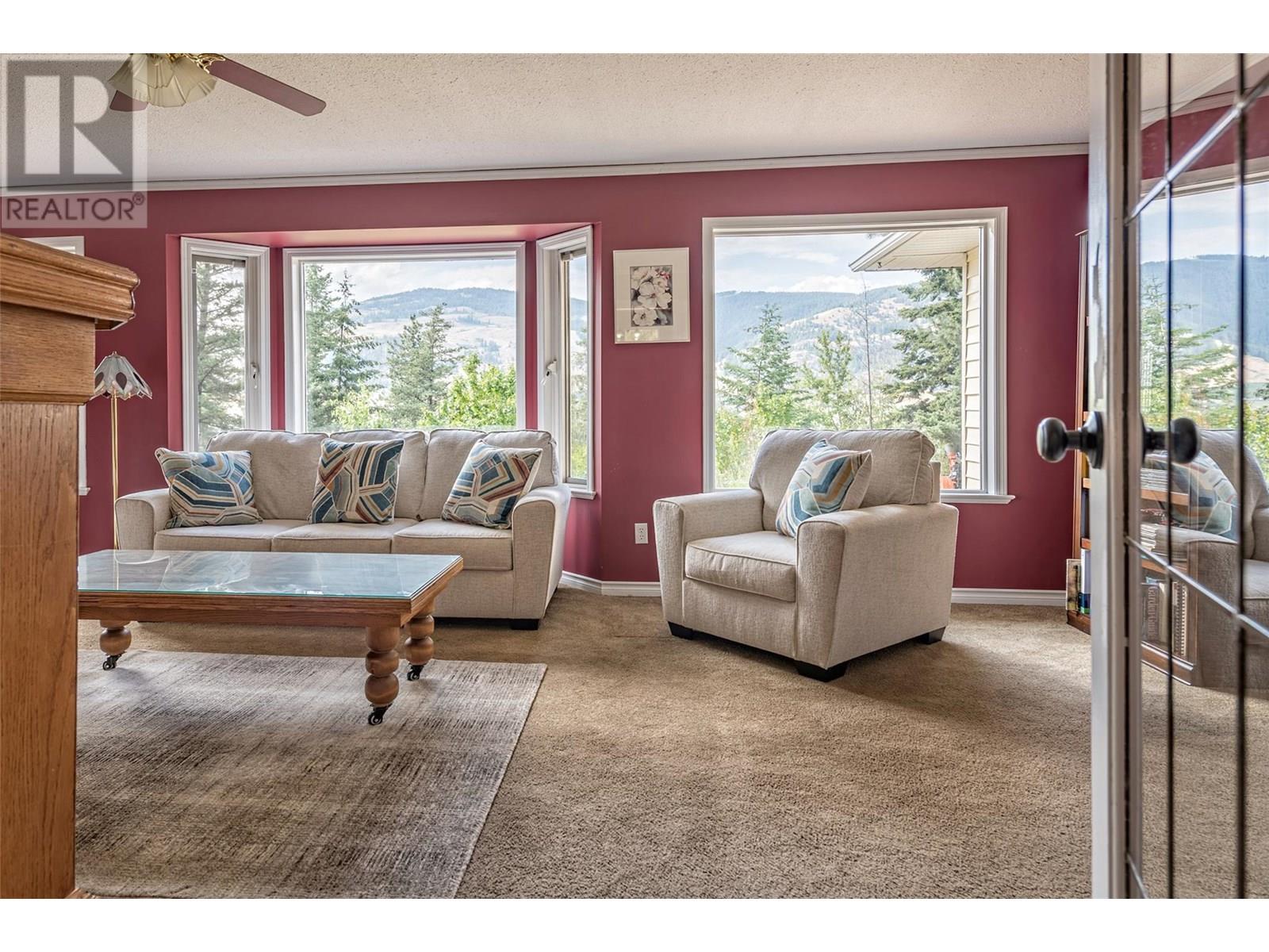 6960 Brewer Road, Coldstream, British Columbia  V1B 3H2 - Photo 11 - 10353820