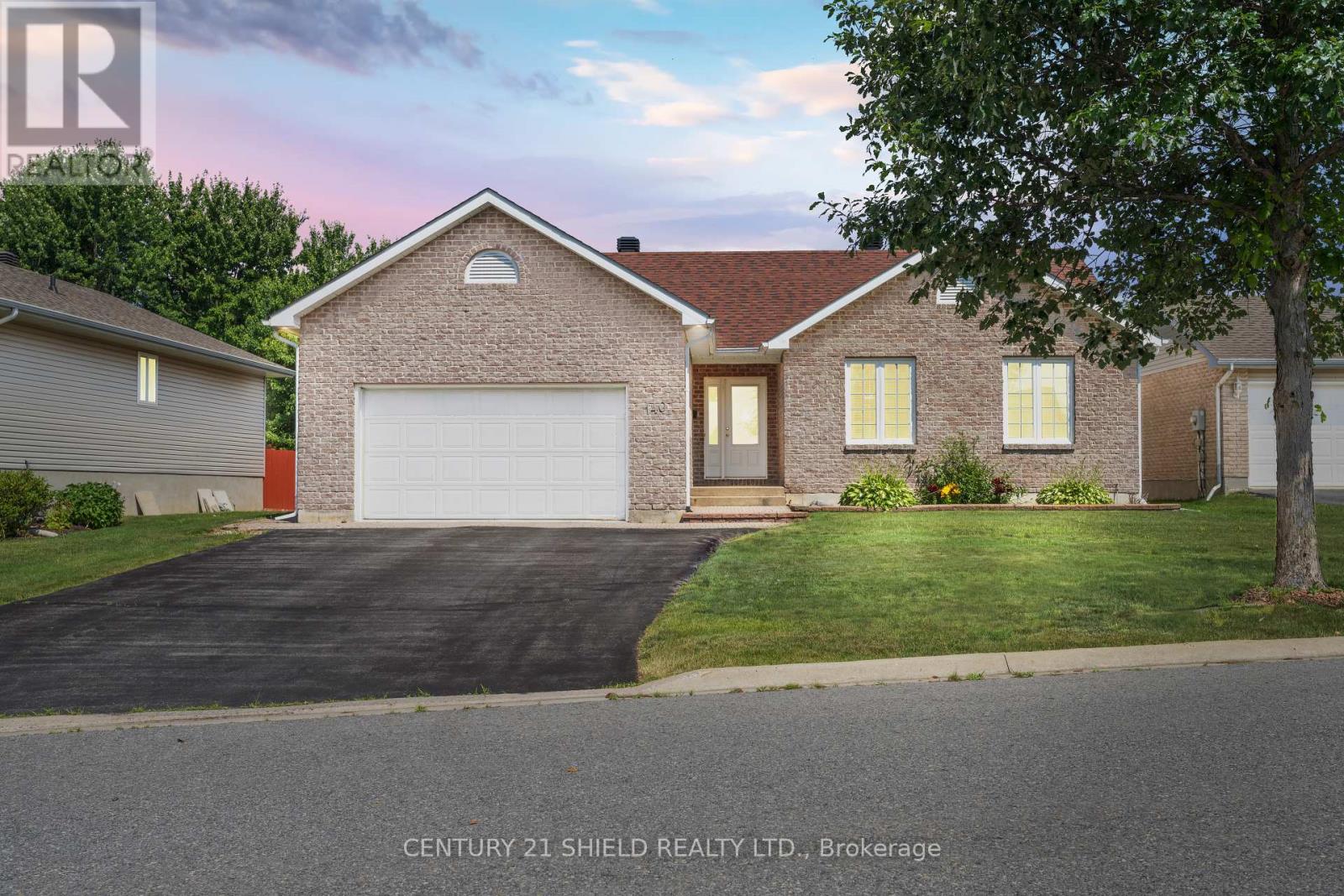 Property at 140 MARKELL CRESCENT image 1