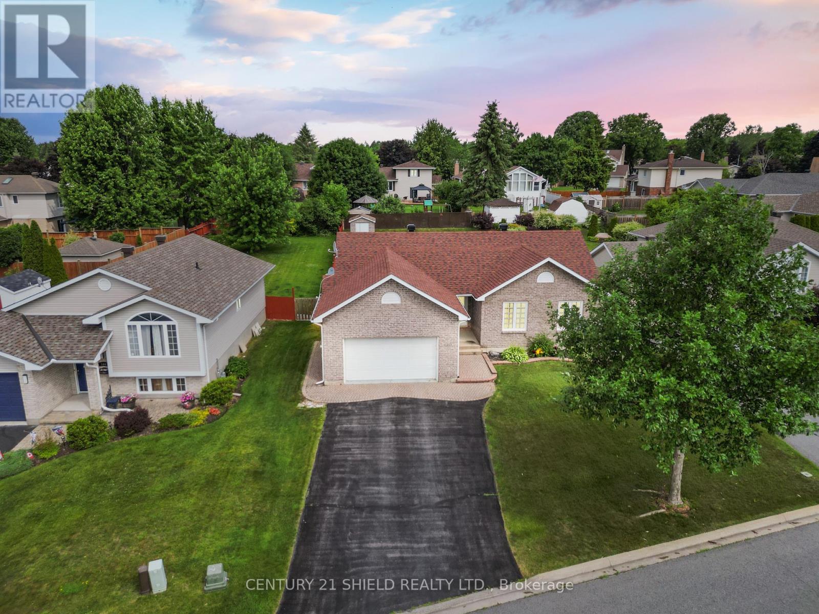 Property at 140 MARKELL CRESCENT image 2