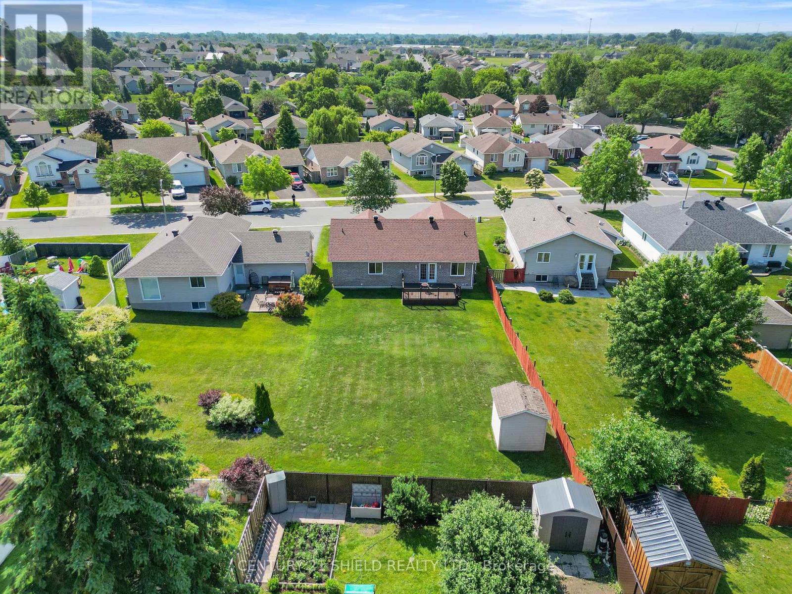 Property at 140 MARKELL CRESCENT image 4