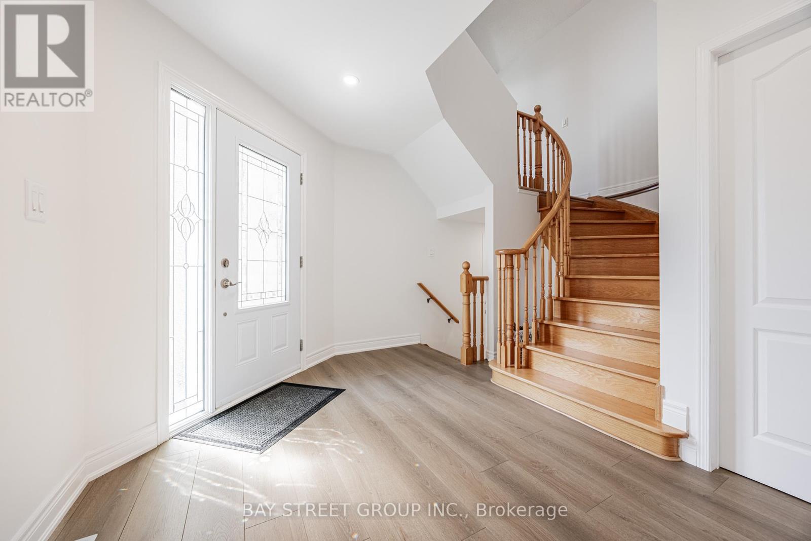 Property at 6 BONNYDON CRESCENT image 4