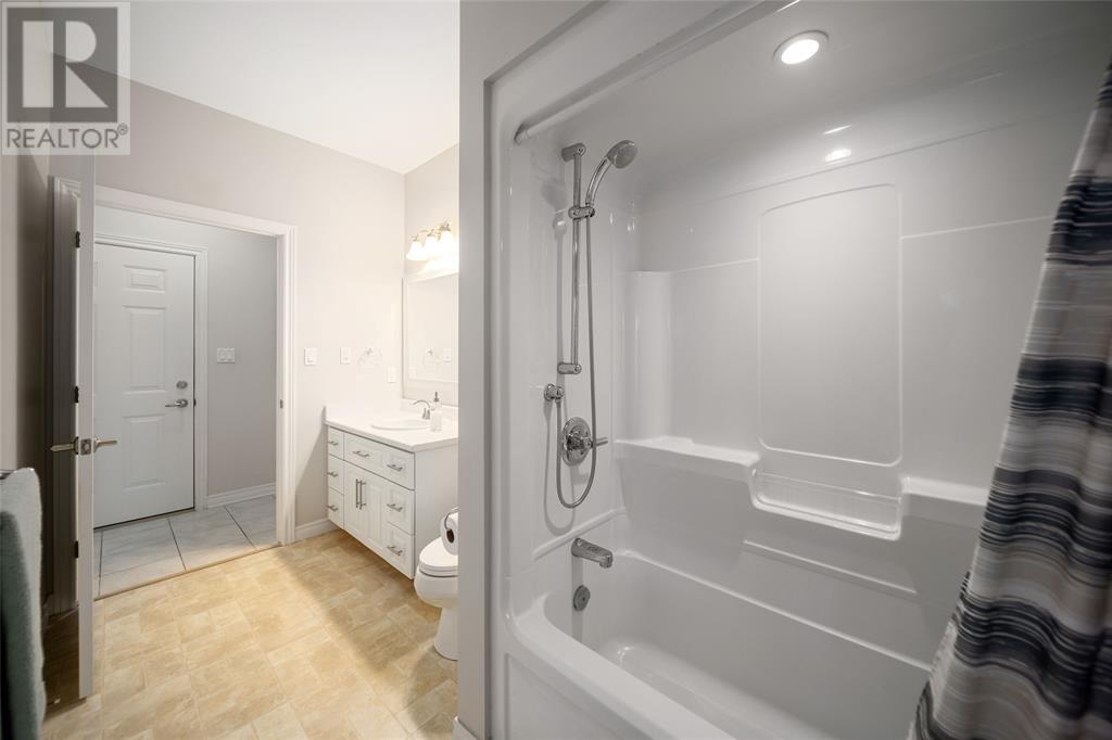 5969 Townsend Line Unit# 1, Lambton Shores, Ontario  N0N 1J0 - Photo 11 - 25015253