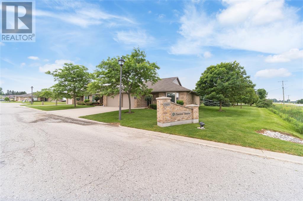 5969 Townsend Line Unit# 1, Lambton Shores, Ontario  N0N 1J0 - Photo 6 - 25015253