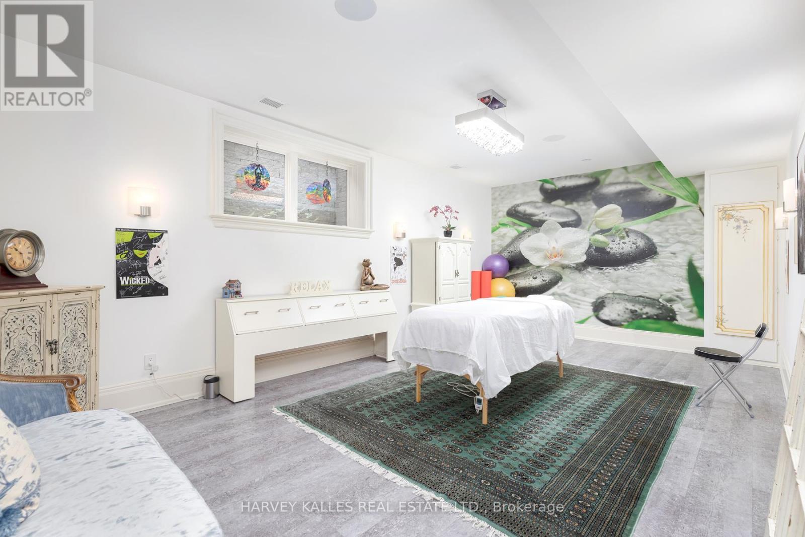 8 Swansdown Drive, Toronto, Ontario  M2L 2N1 - Photo 35 - C12250875