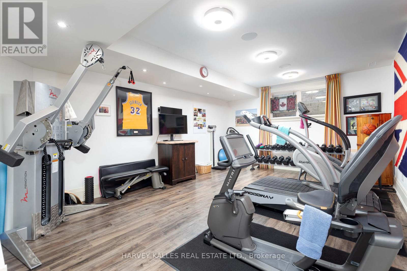 8 Swansdown Drive, Toronto, Ontario  M2L 2N1 - Photo 37 - C12250875