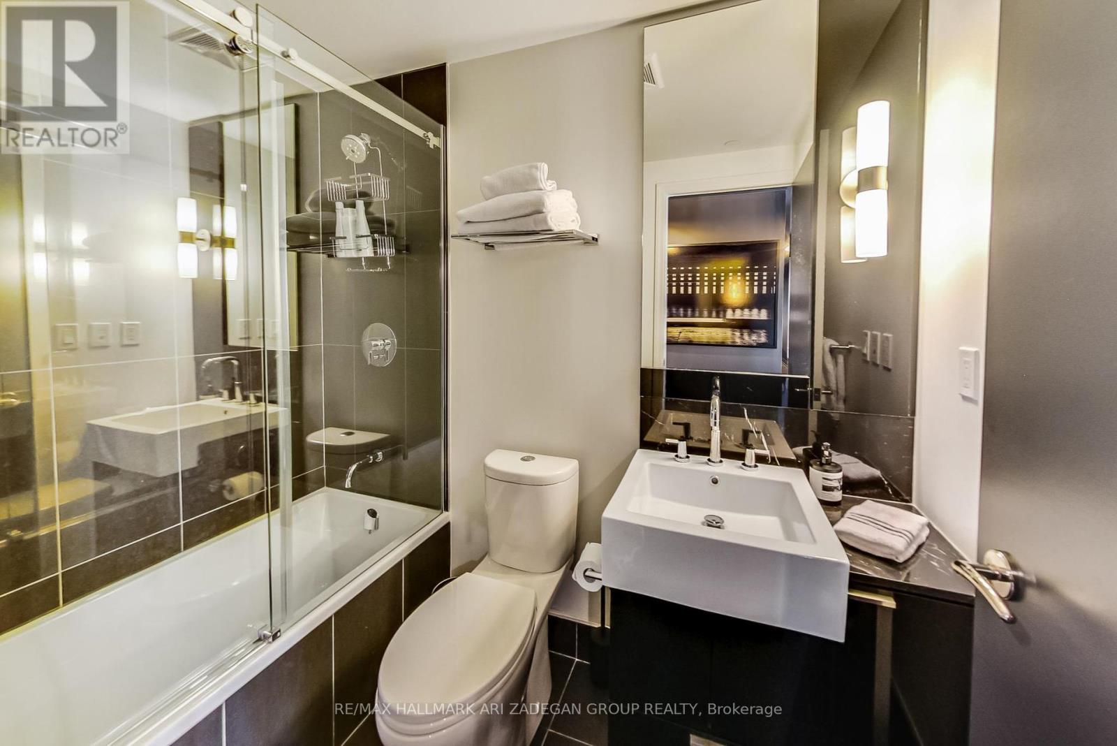 3108 - 88 Blue Jays Way, Toronto, Ontario  M5V 0L7 - Photo 14 - C12250889