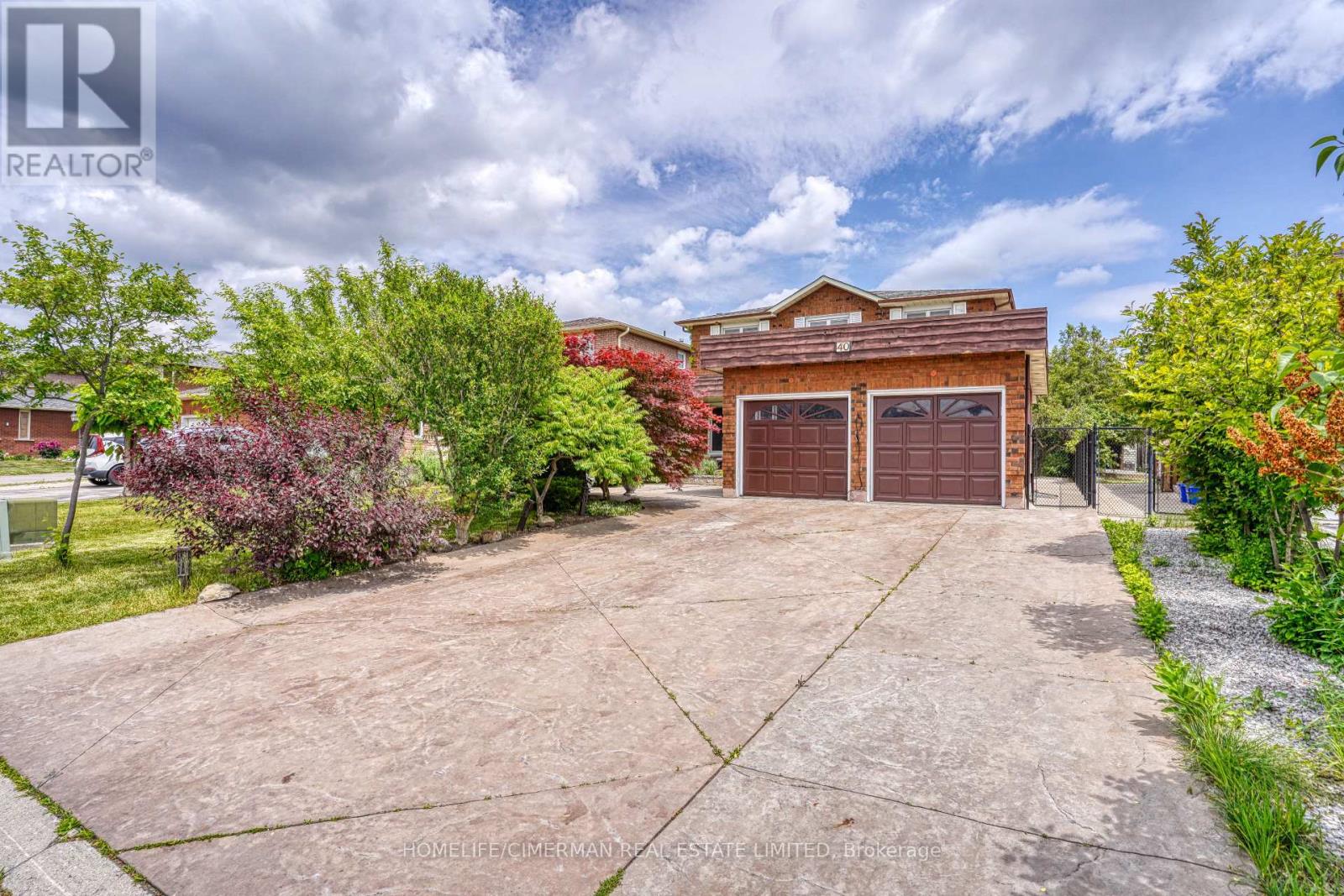 Property at 40 QUEENSTON CRESCENT image 2
