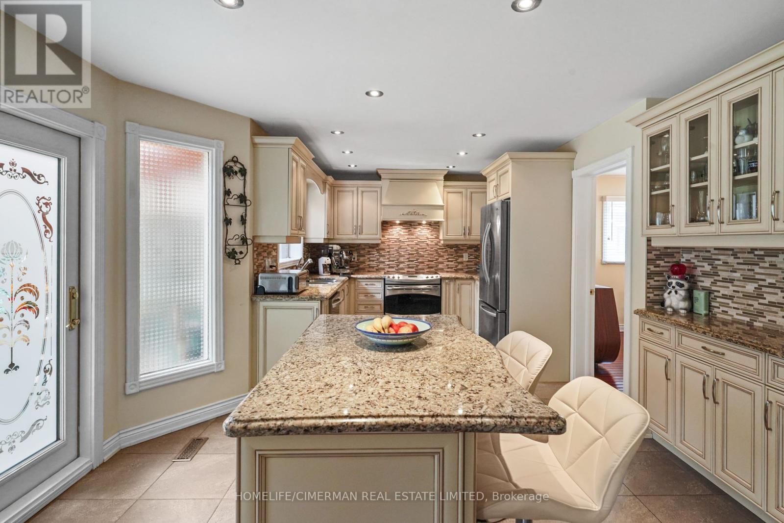 40 Queenston Crescent, Vaughan, Ontario  L4L 4A2 - Photo 27 - N12250895