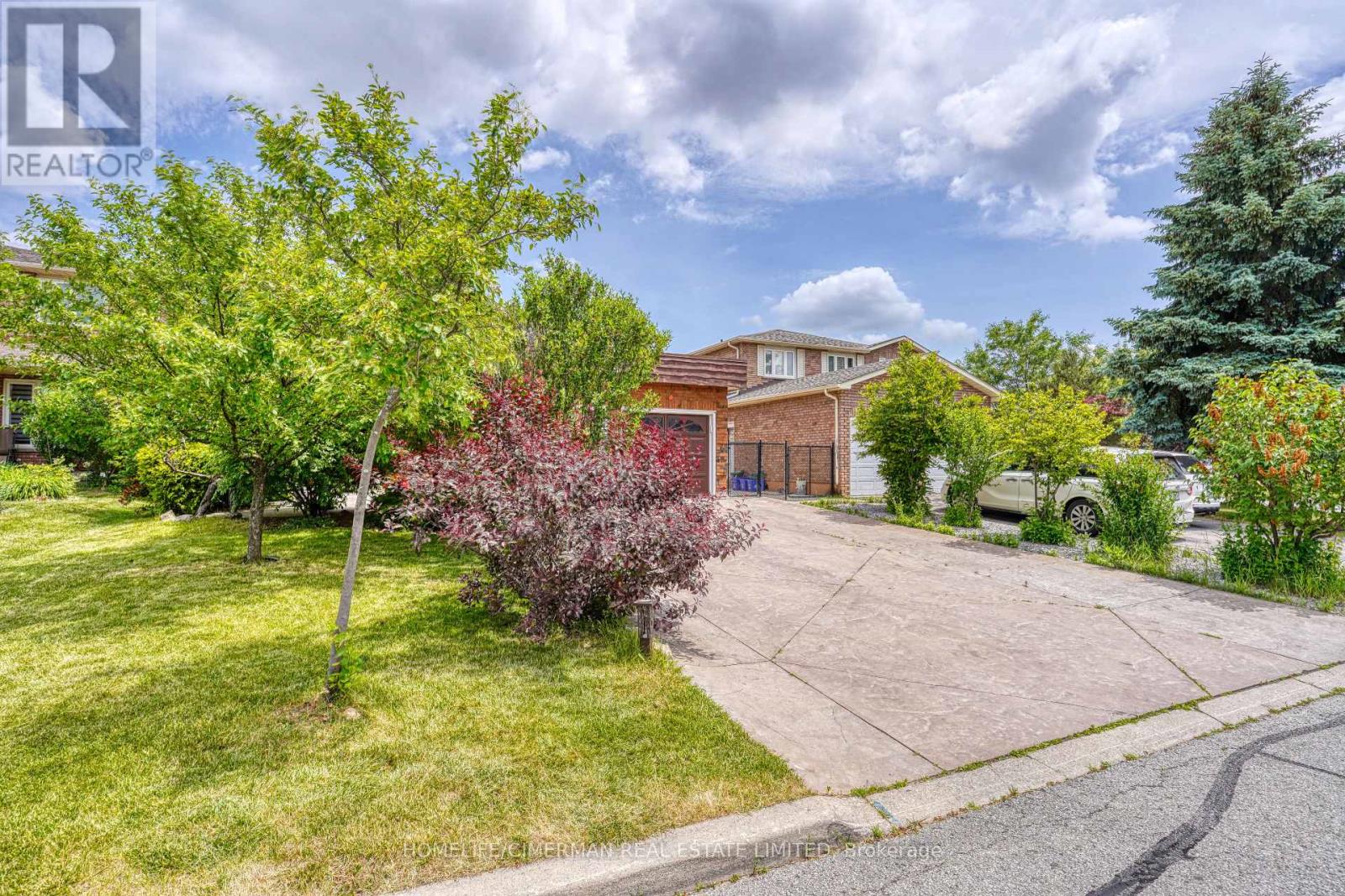Property at 40 QUEENSTON CRESCENT image 3