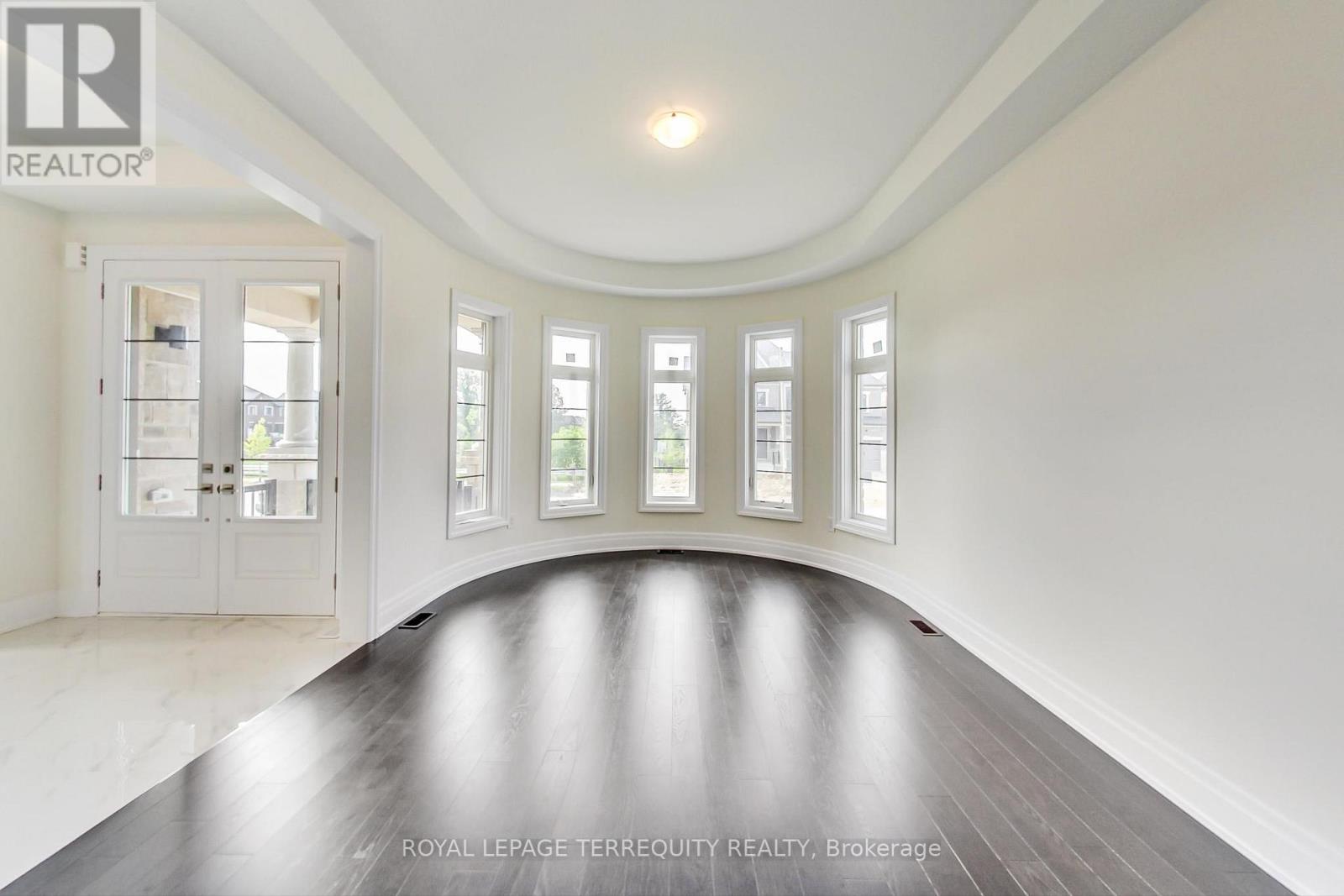 Property at 184 MCMICHAEL AVENUE image 4